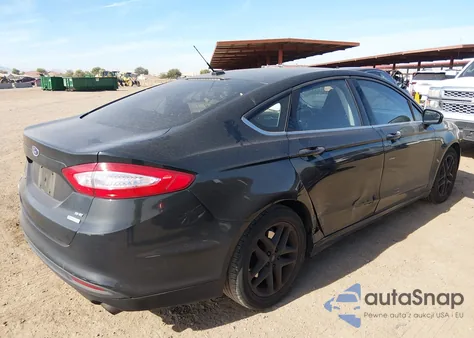 2014 Ford Fusion Se z USA, uszkodzony, nr VIN 3FA6P0HD8ER384782